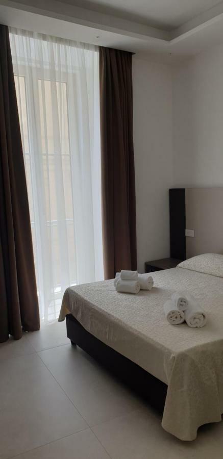 Maison D'art Bed & Breakfast *